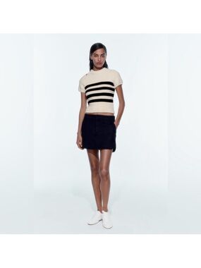 Zara Cream and Black Short-Sleeve Crewneck Sweater with Button Detail